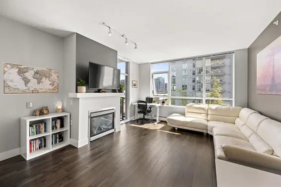 405 120 West 16 Street, North Vancouver For Sale - image 13