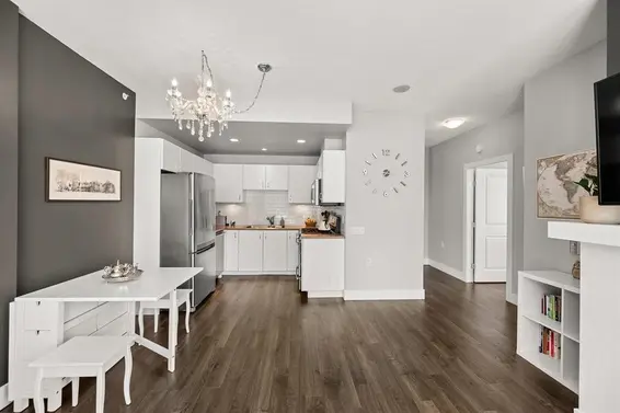 405 120 West 16 Street, North Vancouver For Sale - image 18