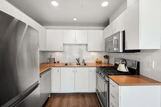 405 120 West 16 Street, North Vancouver For Sale - image 19