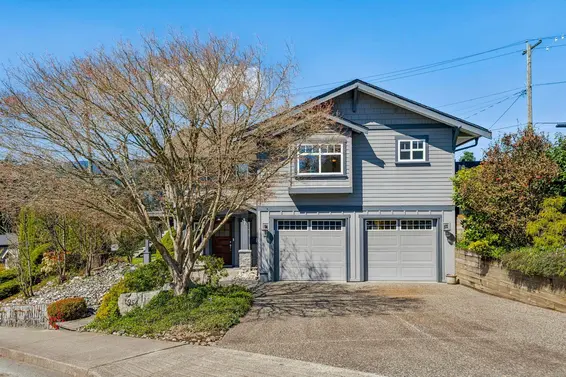 954 Tudor Avenue, North Vancouver For Sale - image 2