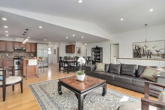 954 Tudor Avenue, North Vancouver For Sale - image 4