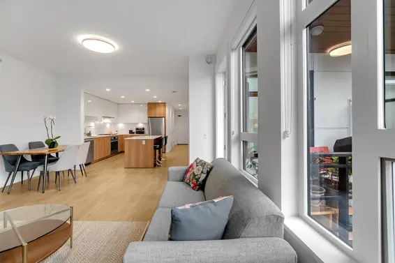 303 715 West 15 Street, North Vancouver For Sale - image 3