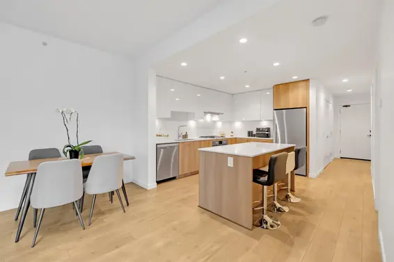 303 715 West 15 Street, North Vancouver For Sale - image 5