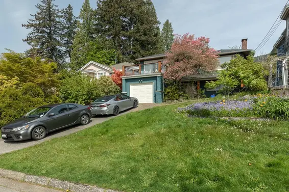 164 East Carisbrooke Road, North Vancouver For Sale - image 2
