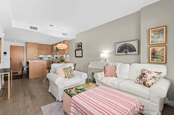 402 3220 Connaught Crescent, North Vancouver For Sale - image 11
