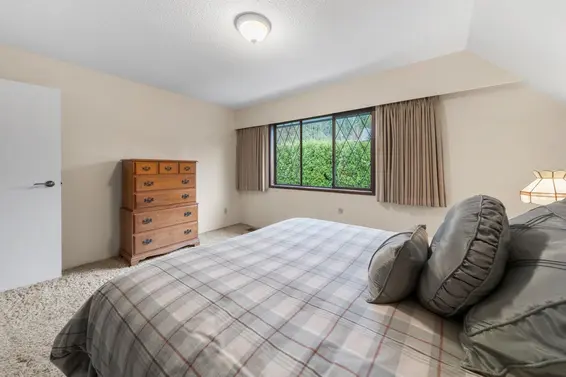 4877 Cedarcrest Avenue, North Vancouver For Sale - image 19