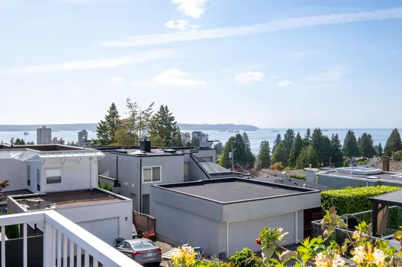 2128 Mathers Avenue, West Vancouver For Sale - image 22