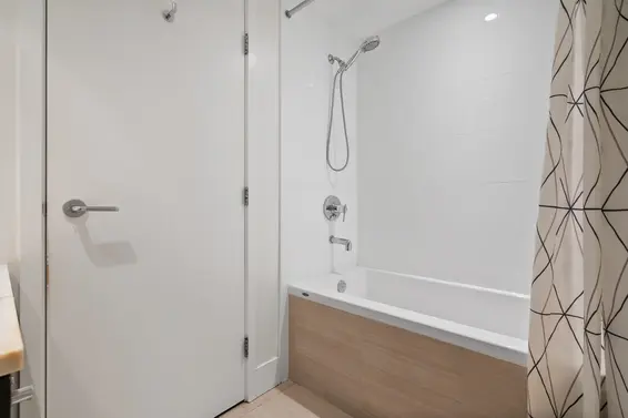 1608 150 West 15th Street, North Vancouver For Sale - image 31