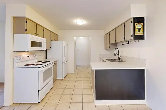 206 138 West 18th Street, North Vancouver For Sale - image 2