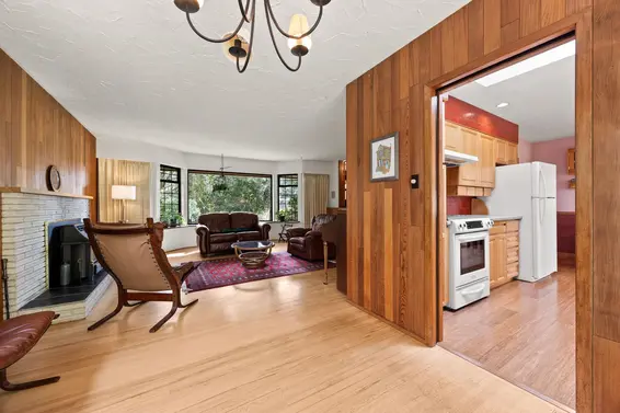 4589 Ramsay Road, North Vancouver For Sale - image 16