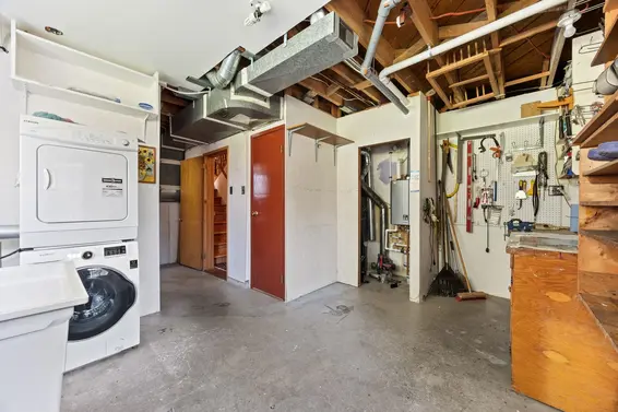 4589 Ramsay Road, North Vancouver For Sale - image 35