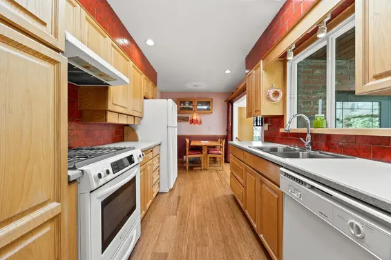 4589 Ramsay Road, North Vancouver For Sale - image 9