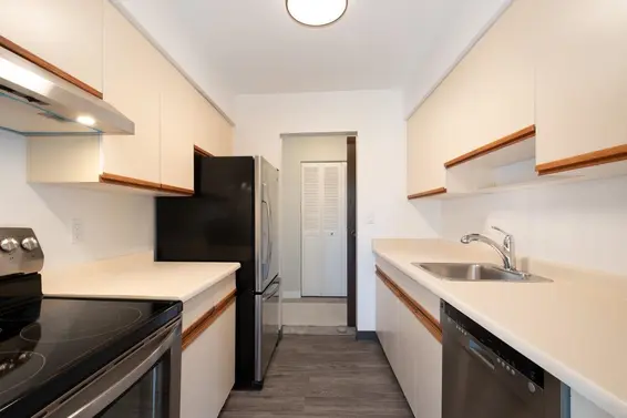 810 235 Keith Road, West Vancouver For Sale - image 23