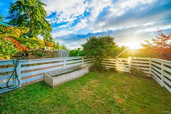 430 Crosscreek Road, Lions Bay For Sale - image 33