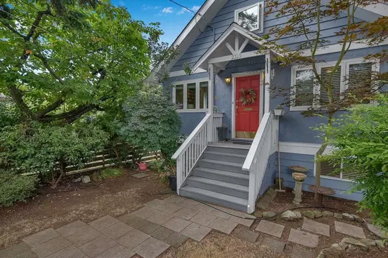 2329 Western Avenue, North Vancouver For Sale - image 2