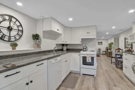 2329 Western Avenue, North Vancouver For Sale - image 25