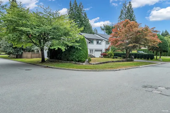 3566 Regent Avenue, North Vancouver