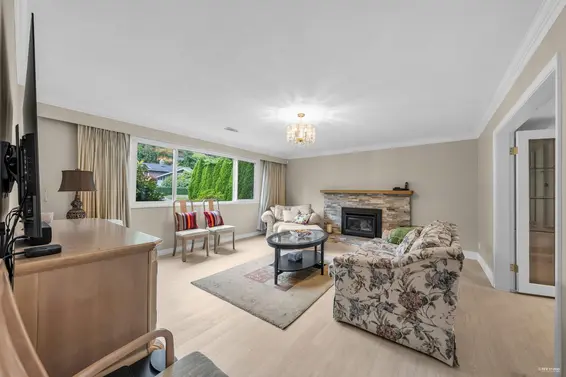 3566 Regent Avenue, North Vancouver For Sale - image 34
