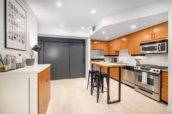 301 168 East Esplanade, North Vancouver For Sale - image 7