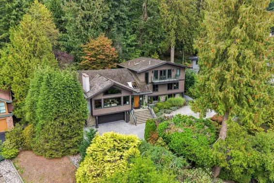 2953 Altamont Crescent, West Vancouver For Sale - image 2