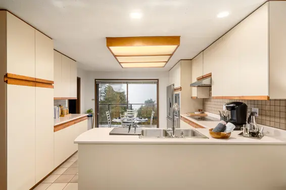 1343 Tyrol Road, West Vancouver For Sale - image 10