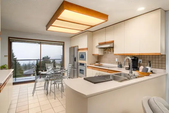 1343 Tyrol Road, West Vancouver For Sale - image 11