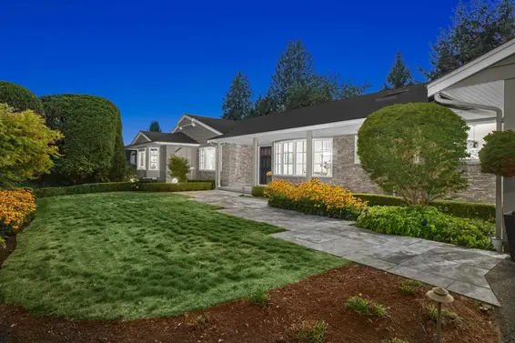 885 Margaree Place, West Vancouver For Sale - image 39