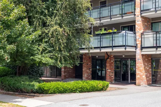 403 360 East 2nd Street, North Vancouver