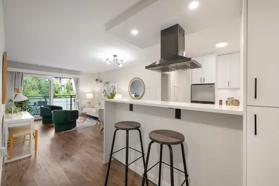 403 360 East 2nd Street, North Vancouver For Sale - image 2