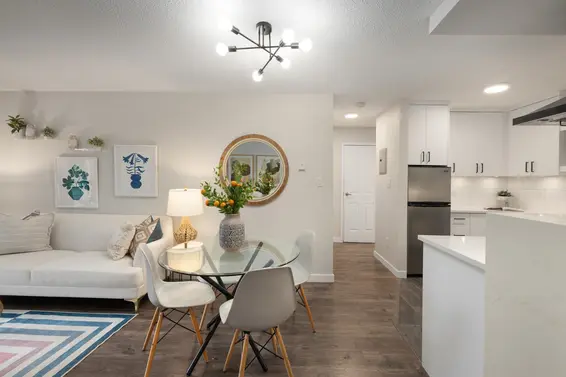 403 360 East 2nd Street, North Vancouver For Sale - image 3