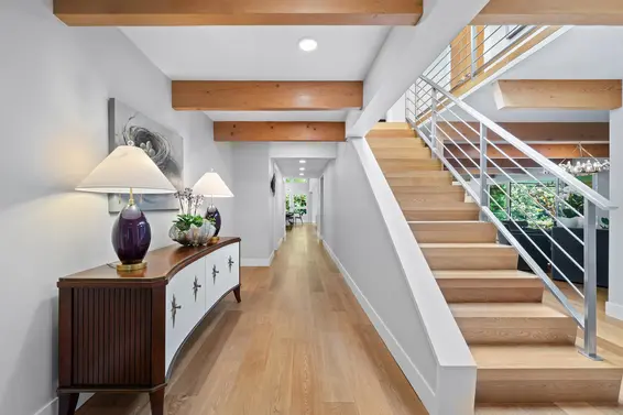 6184 Eastmont Drive, West Vancouver For Sale - image 3