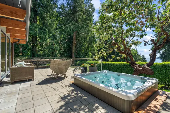 6184 Eastmont Drive, West Vancouver For Sale - image 33
