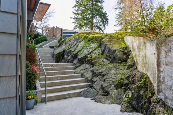 5577 Indian River Drive, North Vancouver For Sale - image 38