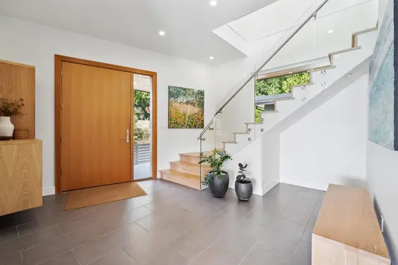 5577 Indian River Drive, North Vancouver For Sale - image 7