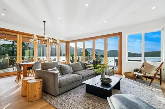 5577 Indian River Drive, North Vancouver For Sale - image 9