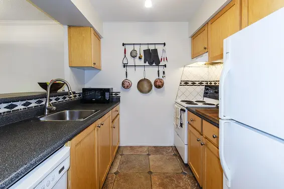 107 360 East 2nd Street, North Vancouver For Sale - image 6