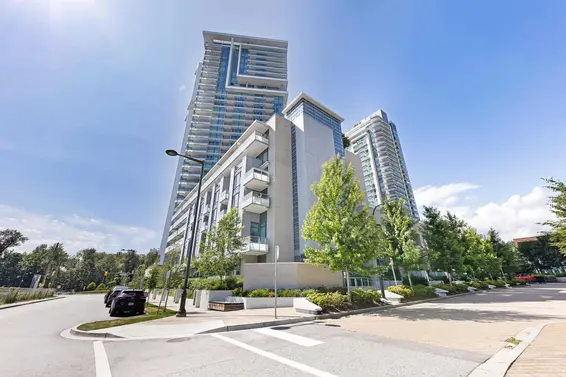 202 1500 Fern Street, North Vancouver For Sale - image 2