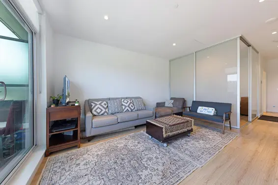 202 1500 Fern Street, North Vancouver For Sale - image 4
