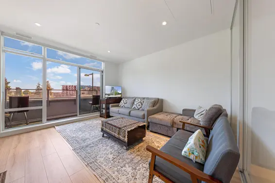 202 1500 Fern Street, North Vancouver For Sale - image 7