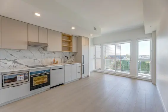 104/204 422 East 3rd Street, North Vancouver For Sale - image 2