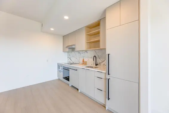 104/204 422 East 3rd Street, North Vancouver For Sale - image 4