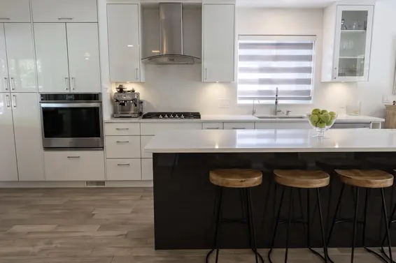 6430 Fox Street, West Vancouver For Sale - image 3