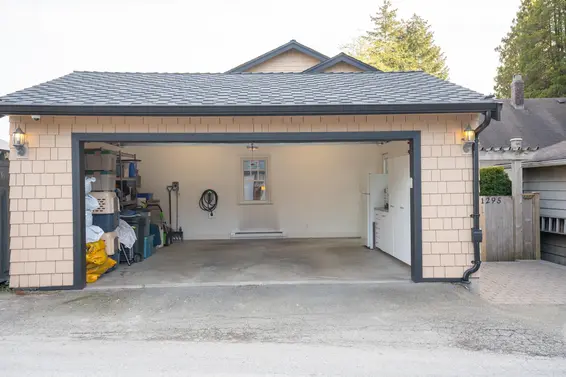 1295 Clyde Avenue, West Vancouver For Sale - image 31
