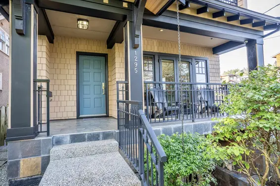 1295 Clyde Avenue, West Vancouver For Sale - image 34