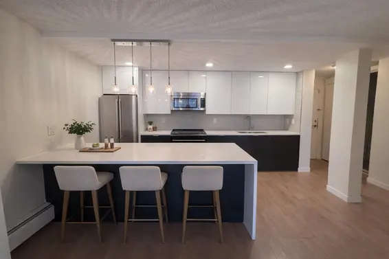 609 2016 Fullerton Avenue, North Vancouver For Sale - image 3