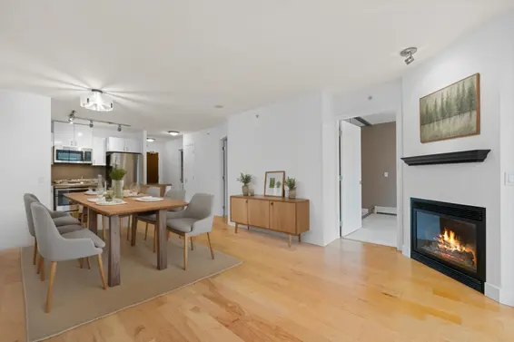 805 175 West 1st Street, North Vancouver For Sale - image 2