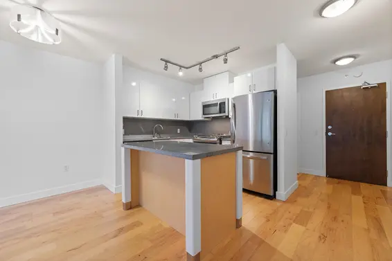 805 175 West 1st Street, North Vancouver For Sale - image 7