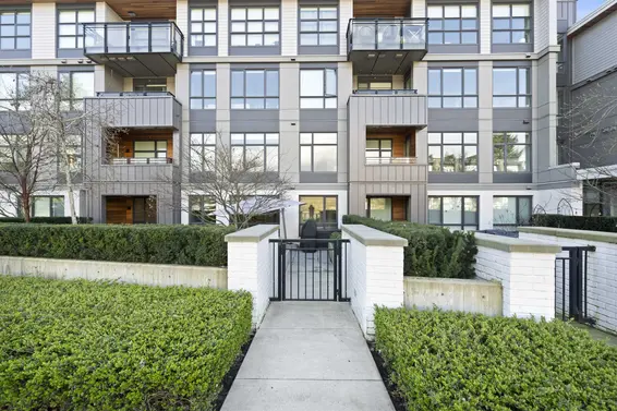 116 747 East 3rd Street, North Vancouver For Sale - image 3