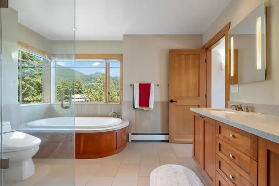 5812 Eagle Island, West Vancouver For Sale - image 11