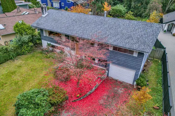 4578 Capilano Road, North Vancouver